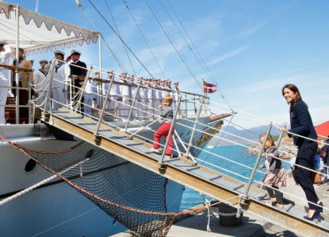 Danish crown prince couple with family in Greenland