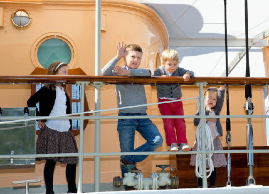 Danish crown prince couple with family in Greenland