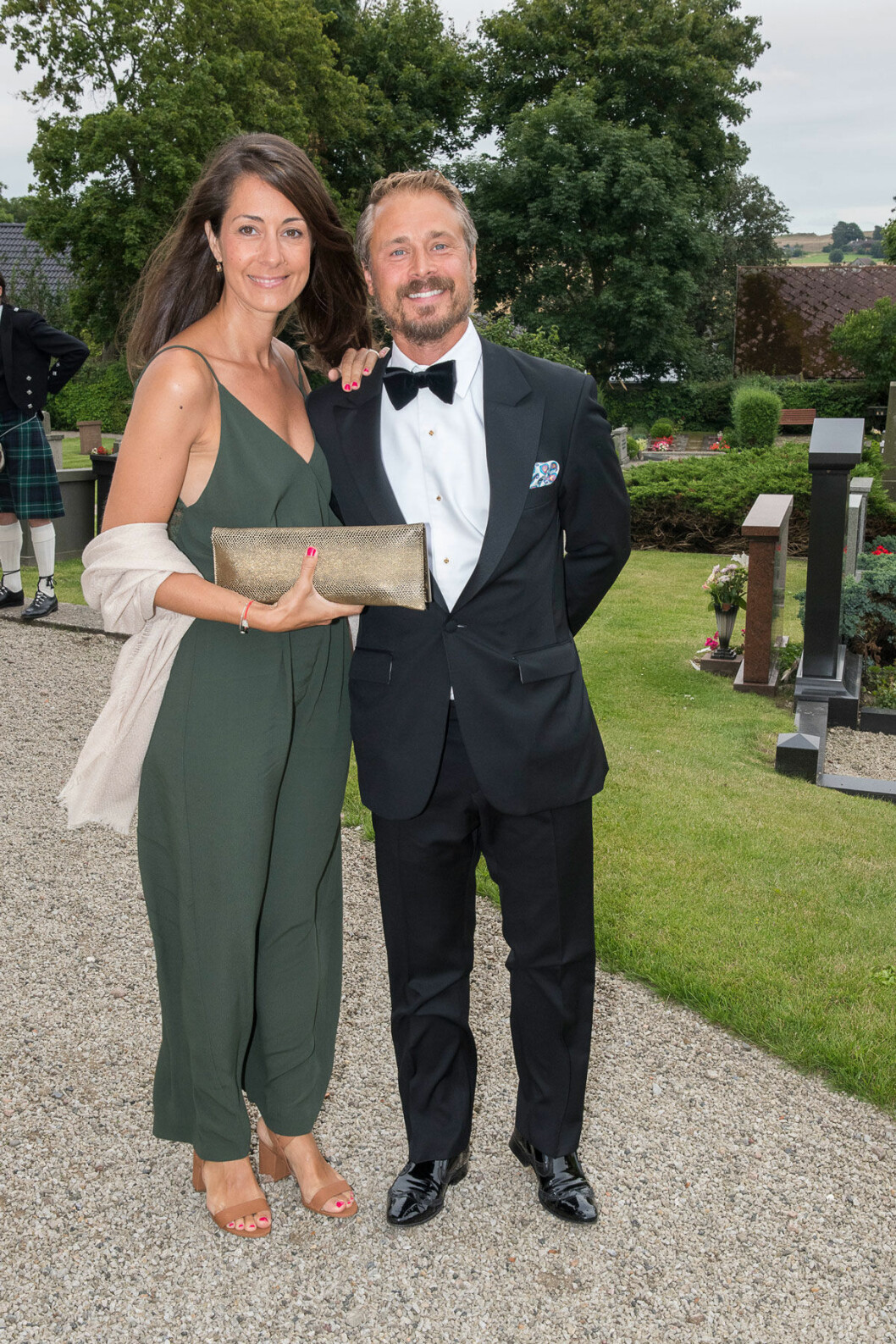 Lisa och Pål Kårfalk,<br>vd Designtorget, är nära vänner till brudparet.