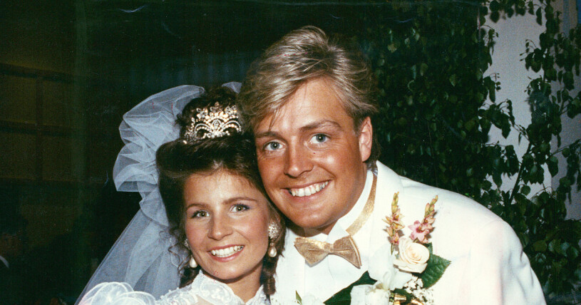 Carola Häggkvist och Runar Sögaard gifte sig 1990 under en uppmärksammad ceremoni hos Livets ord i Uppsala. Carola Häggkvist och Runar Sögaard gifter sig