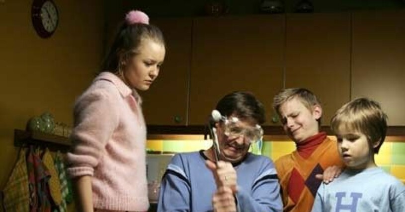 Familjen har det kämpigt värre i "Håkan Bråkan från 2003".