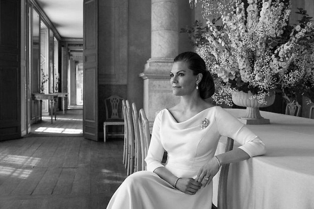 Kronprinsessan Victoria och Daniel fotograferade i samband med deras tioåriga bröllopsdag.