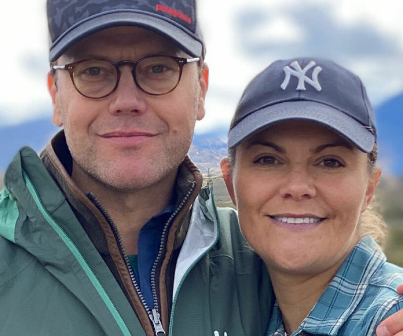 Detta blev den andra kungliga covid-krisen på ett halvår: I november fick ju gravida prinsessan Sofia och prins Carl Philip samma diagnos. Kronprinsessan Victoria Prins Daniel