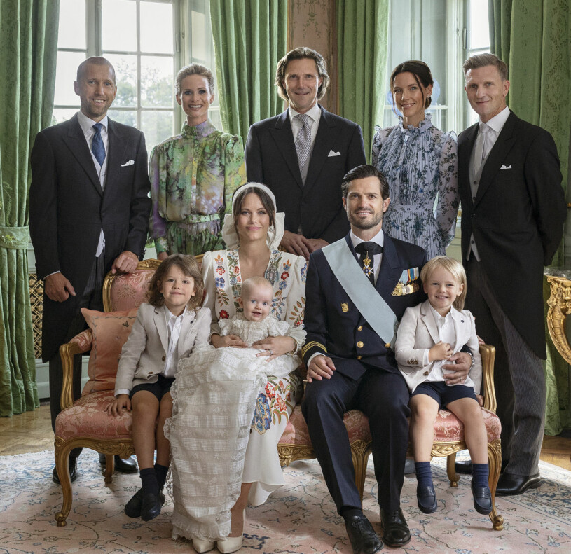 Med de här fem faddrarna kan prins Julian känna sig trygg. Prins Julians faddrar Jacob Högfeldt Frida Vesterberg Patrick Sommerlath Stina Andersson Johan Andersson