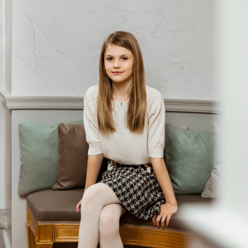 H.K.H. Prinsessan Estelle fyller 11 år idag. Prinsessan Estelle fotograferad på Haga slott inför sin 11-årsdag
