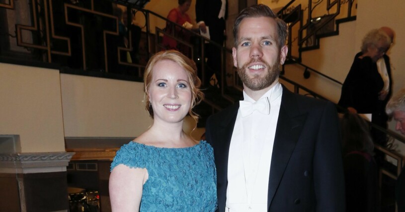 Annie Lööf och maken Carl-Johan har varit gifta sedan 2011. Ändå känns han, Nobelprisutdelningar till trots, som en verklig doldis. Annie Lööf och maken Carl-Johan på en Nobelfest