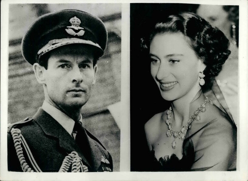 När skandalromansen mellan prinsessan Margret och frånskilde tvåbarnspappan Peter Townsend läckte ut skakade kristallkronorna på Buckingham Palace.