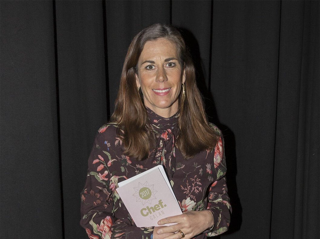 2015 tog Caroline Berg över ordförandeposten efter mamma Antonia Ax:son Johnson.