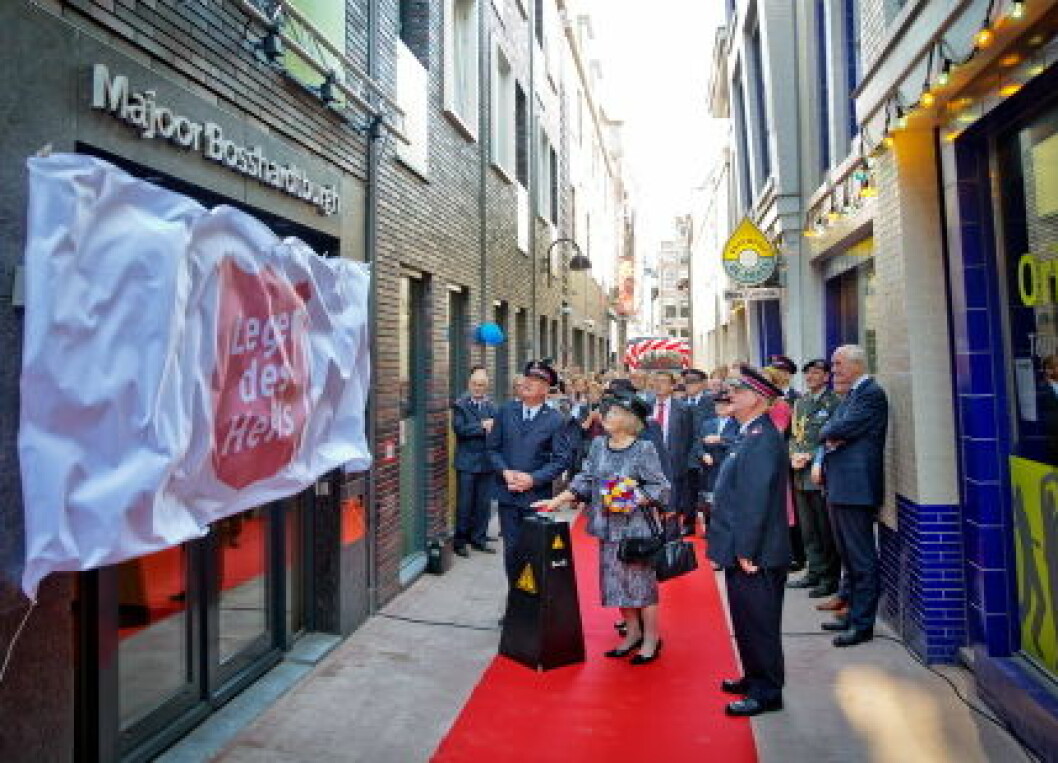 Princess Beatrix opens Friday October 3 Major Bosshardt Burgh in Amsterdam