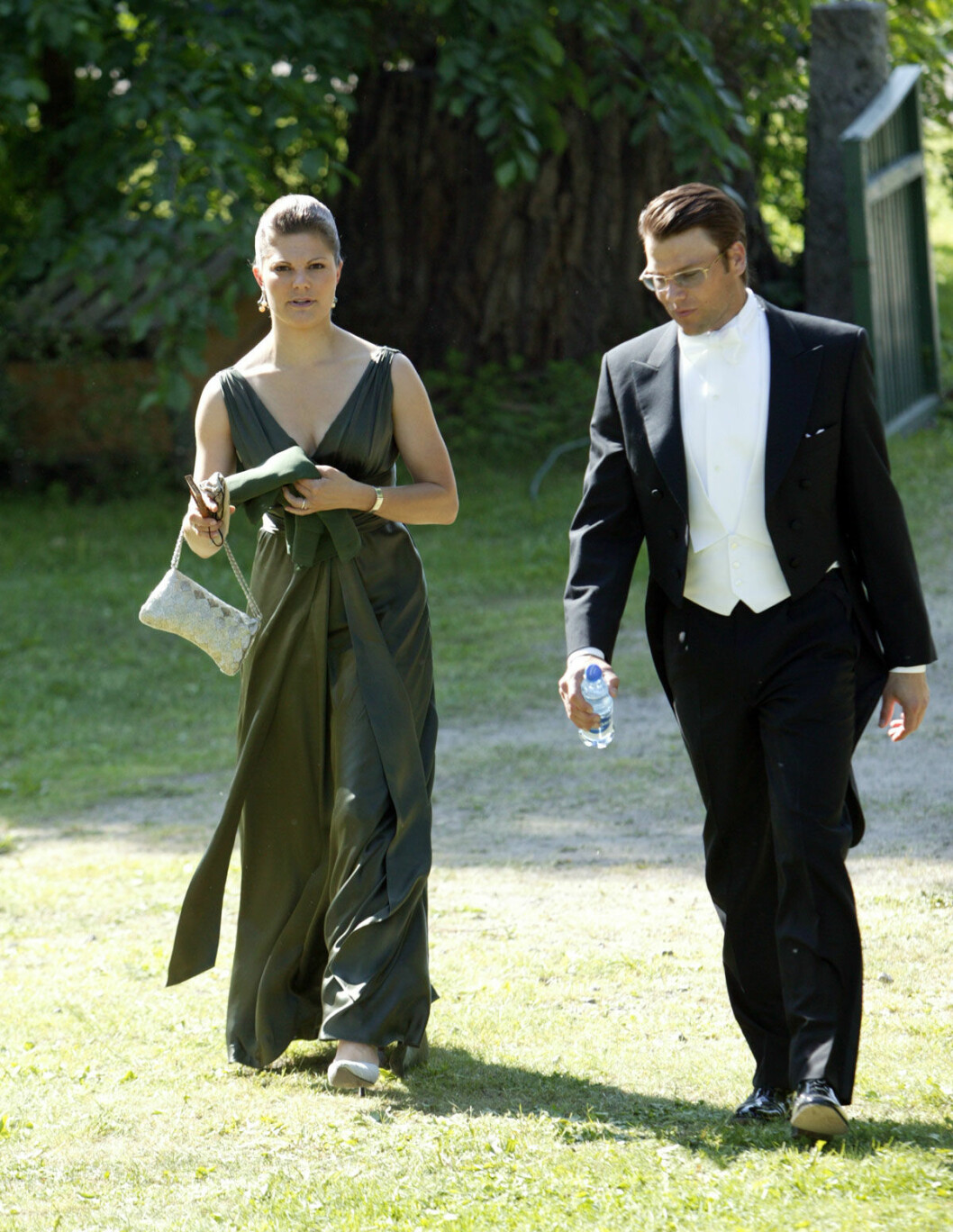 Victoria och Daniel gick för sig själva. Kronprinsessan Victoria och prins Daniel.