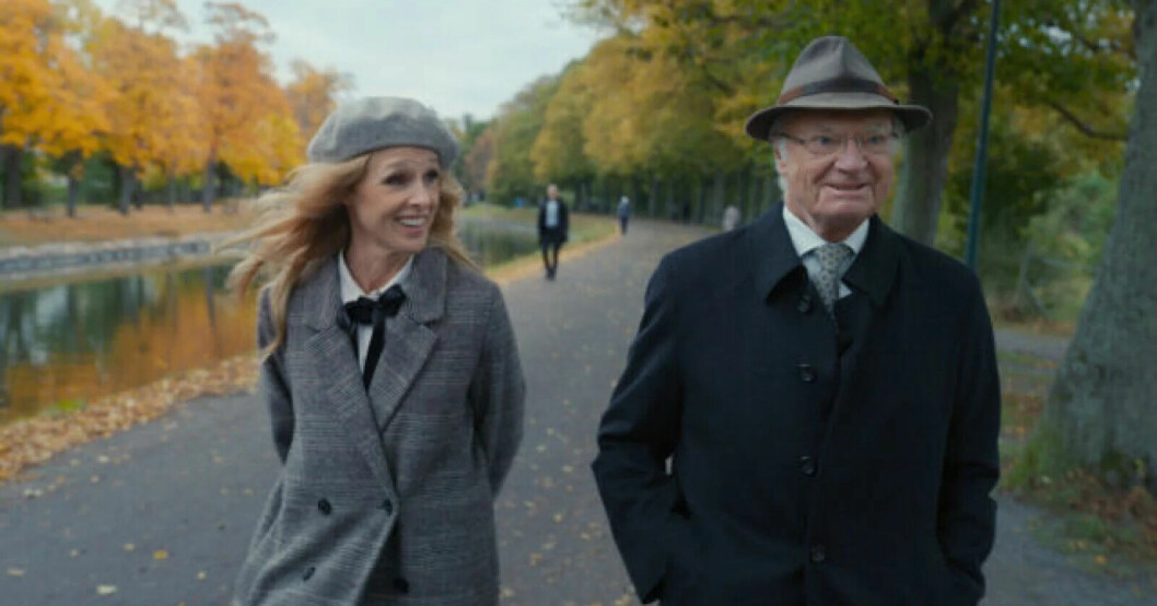 Karin af Klintberg och kungen i dokumentären Kungen. Karin af Klintberg och kungen