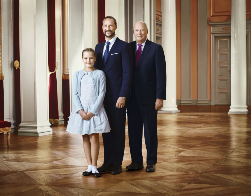 Nya tider. Efter en grundlagsändring 1991 har Norge kognatisk tronföljd, det vill säga äldsta barnet ärver tronen oavsett kön. När kung Harald går bort blir Ingrid Alexandra kronprinsessa.