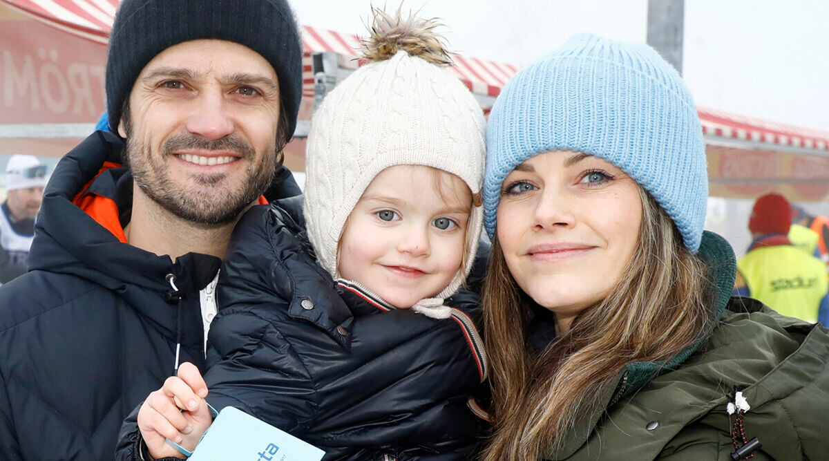 Prins Julians helgmys med Sofia och Carl Philip – se nya bilderna!