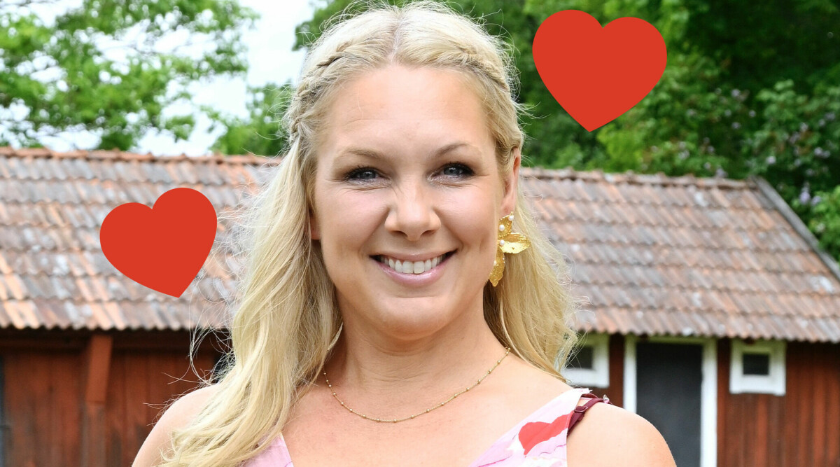 Folkkära TV-profilen visar upp relationen med Anna Brolin – efter alla skriverier!