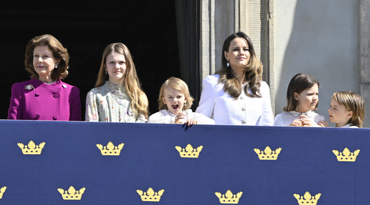 Här stjäl prins Julian showen på kungens firande – underbara bilderna!