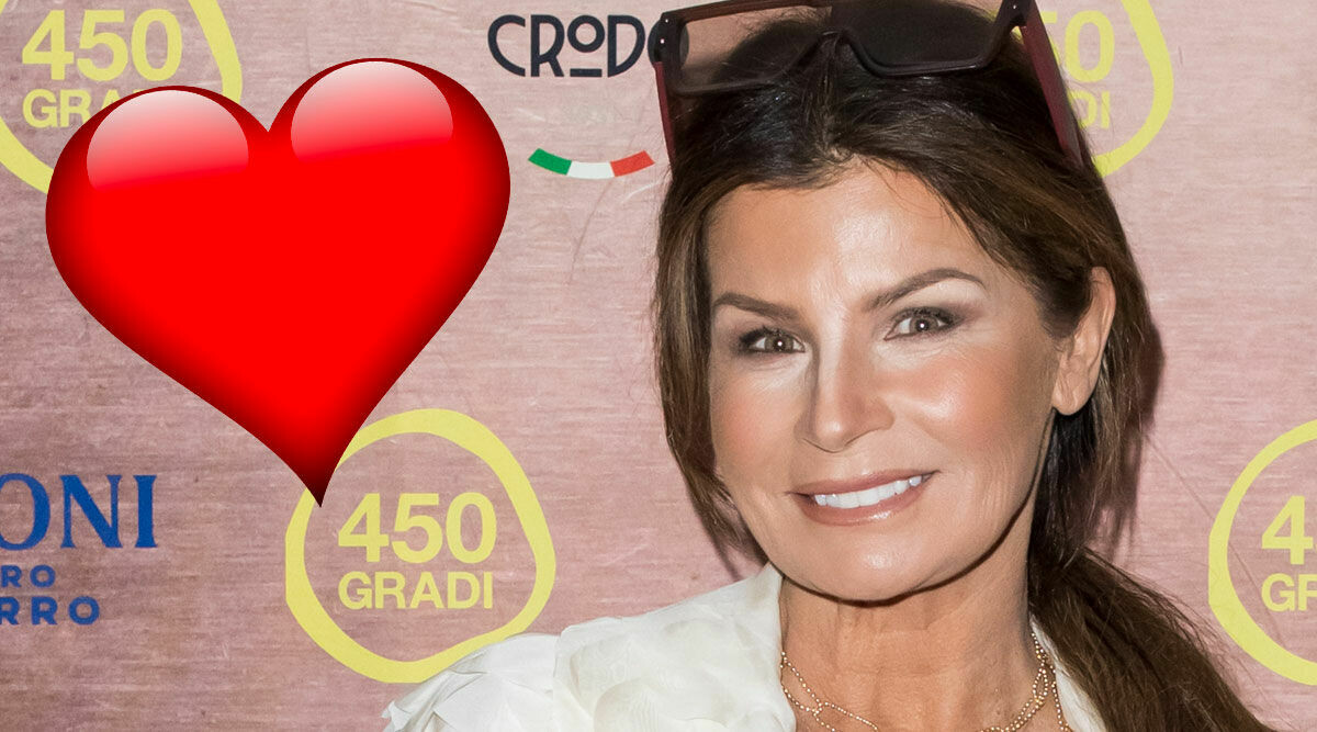 Carola visar upp speciella killen – som vi känner igen!