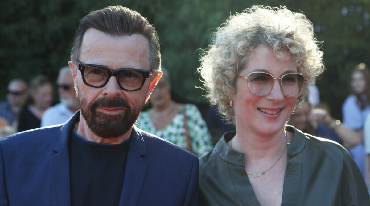 Björn Ulvaeus förändrade status med Christina Sas – efter bara 2 år ihop
