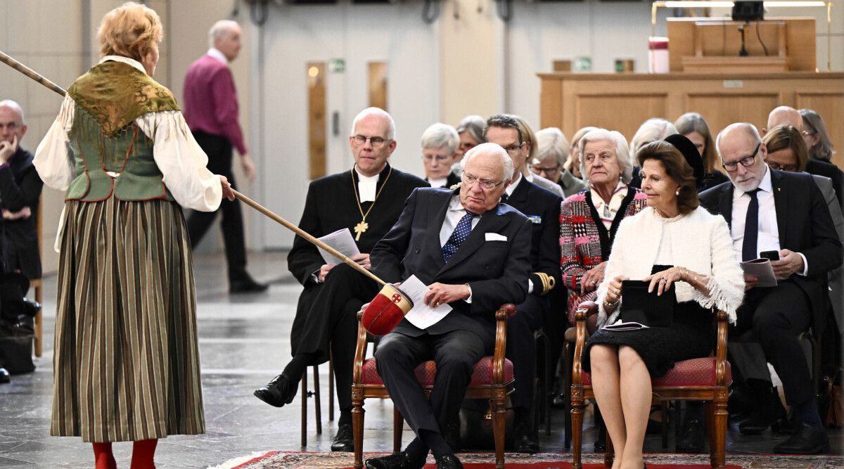 Silvias blick på kungen har blivit en snackis: "Vill inte göra bort sig"