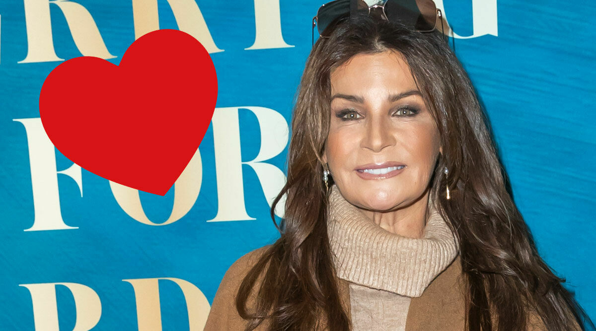 Carola visar äntligen upp relationen – med kändismannen vi alla känner igen!
