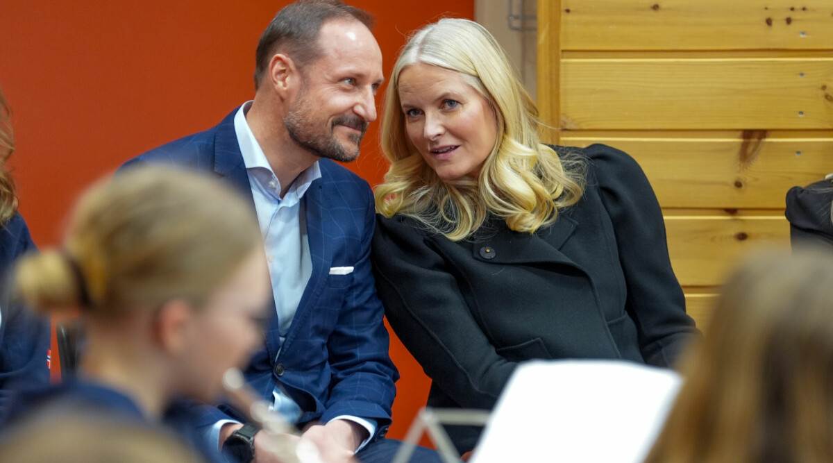 Bekräftar ny kärlek – efter tuffa tiden