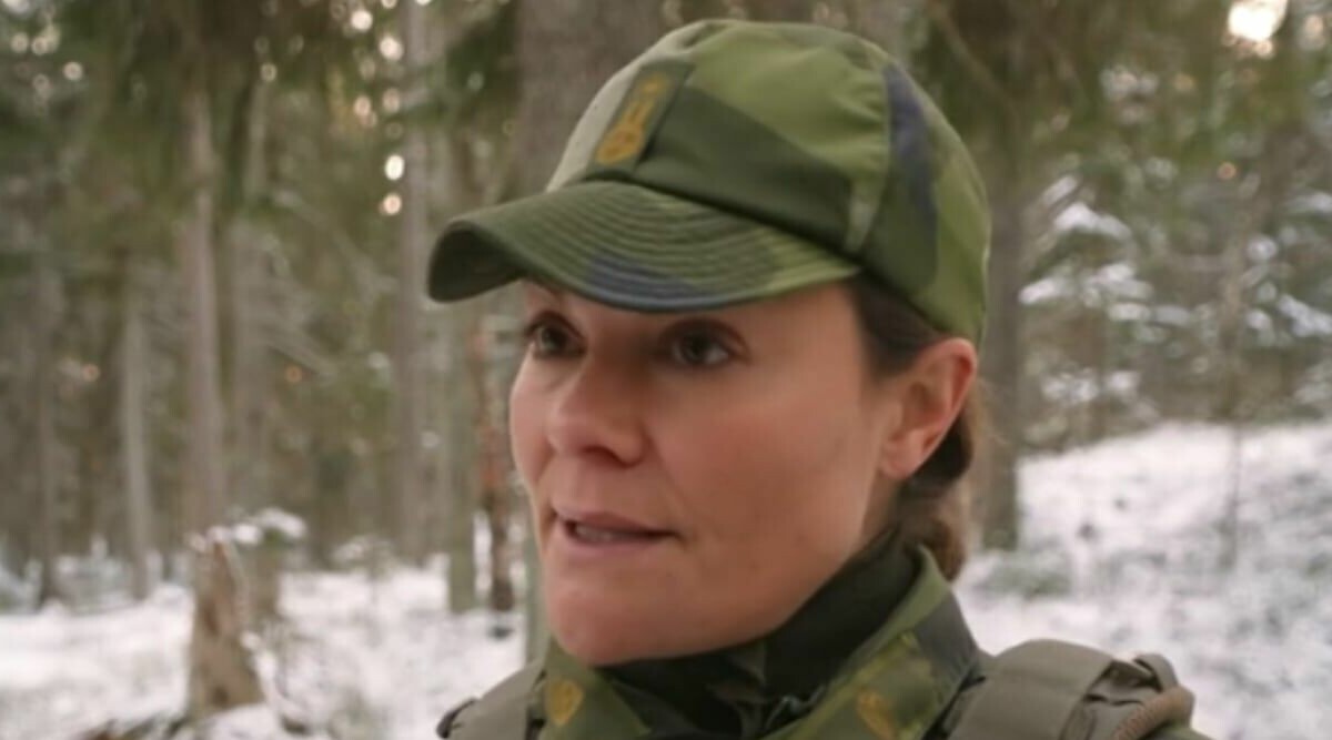 Victorias starka reaktion på reporterns fråga – allt fångas på film