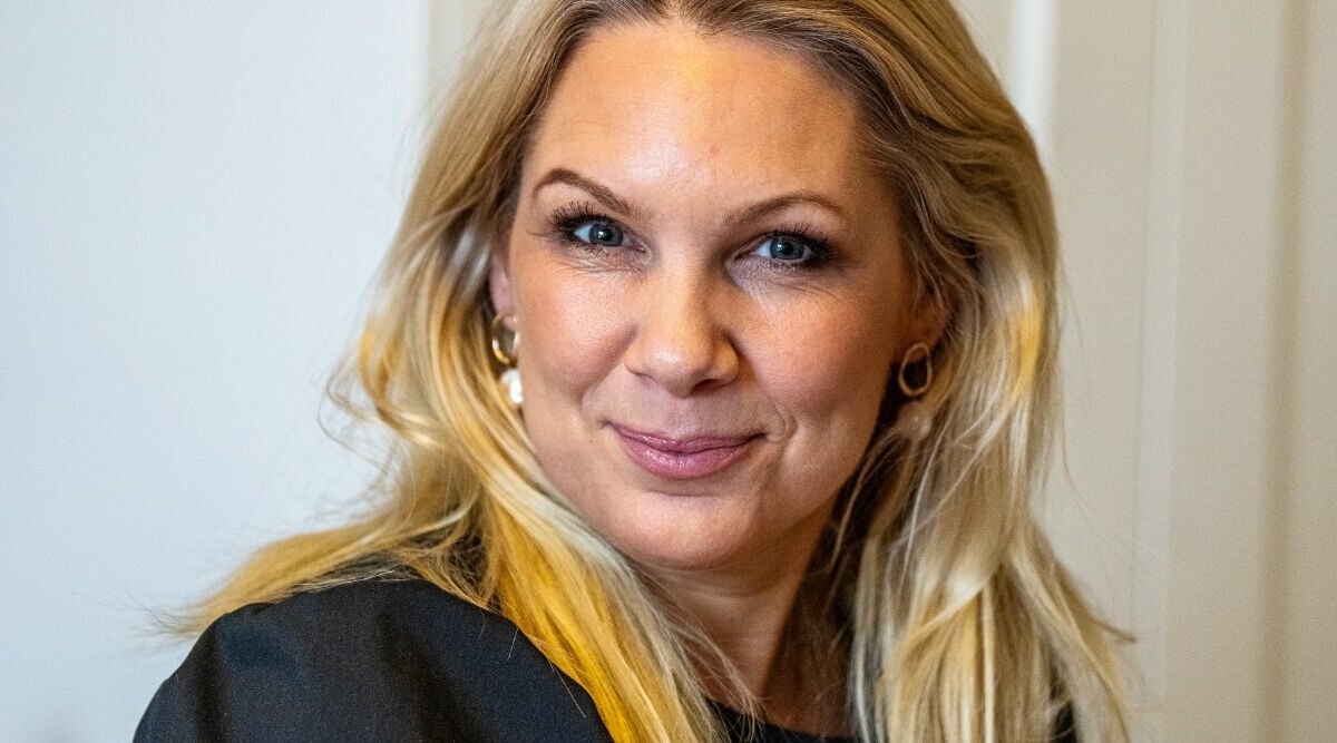 Anna Brolin visar upp lyckan med SVT-profilen – som vi känner igen!