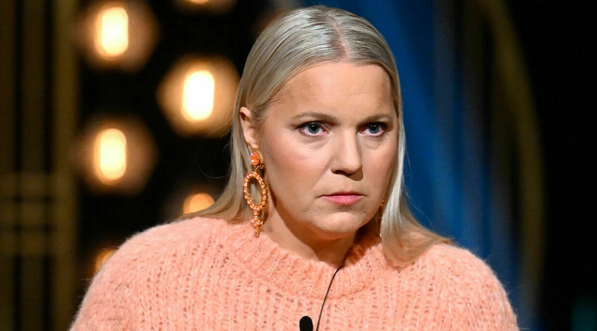 Carina Bergfeldt tvingas be om ursäkt – pinsamma missen inför alla