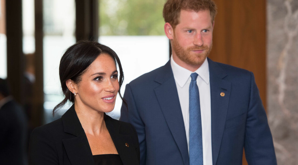 Prins Harry dök oväntat upp – utan Meghan