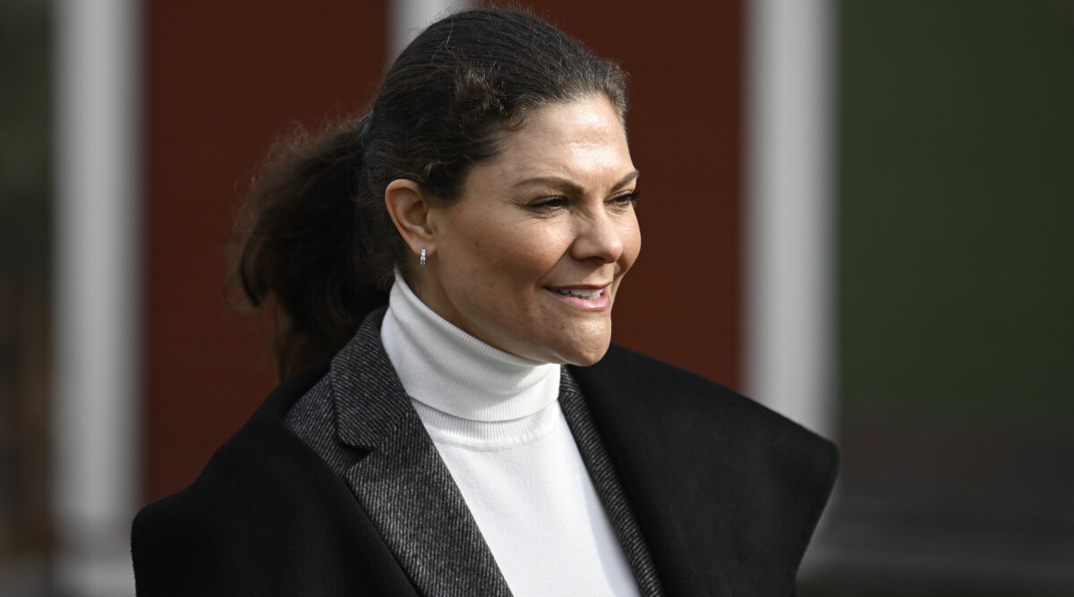 Kronprinsessan Victorias nya glammiga look – se bilderna här!