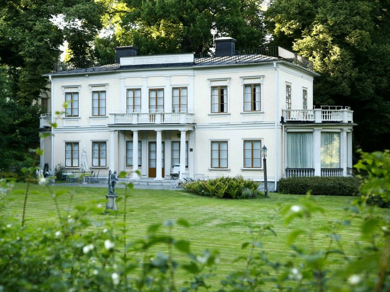 Oscar och Emma Magnusons hem Drottningens Paviljong på Djurgården i Stockholm