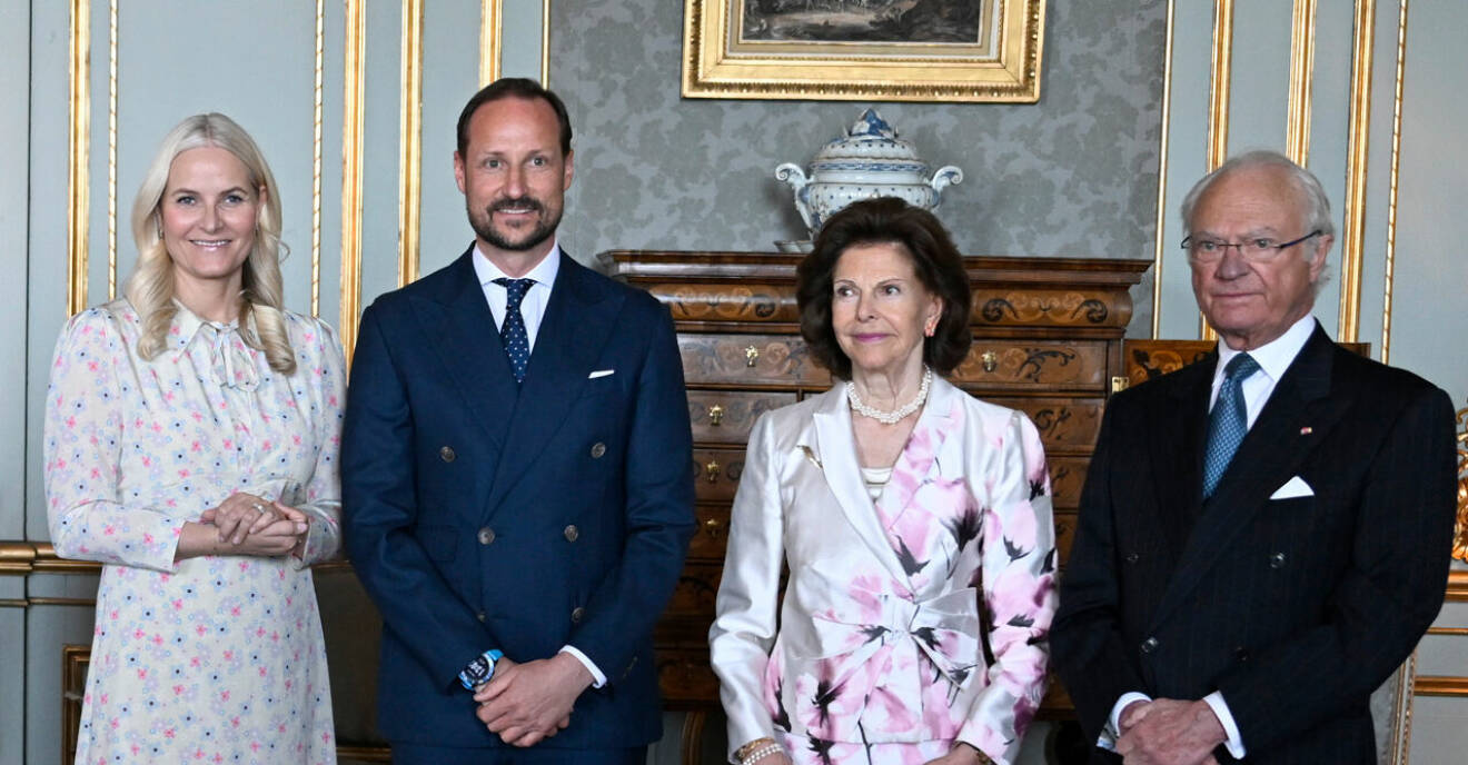 Norska kronprinsparet tillsammans med svenska kungaparet