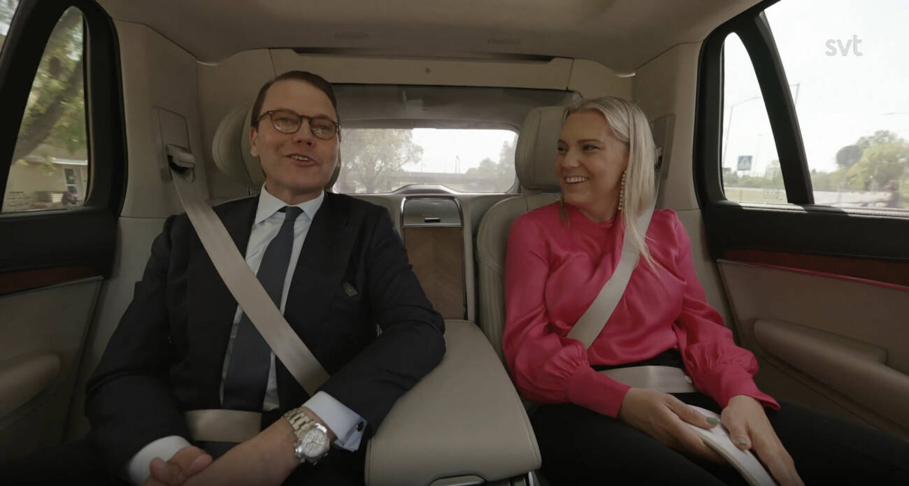 SVT:s Carina Bergfeldt i limousinen med prins Daniel