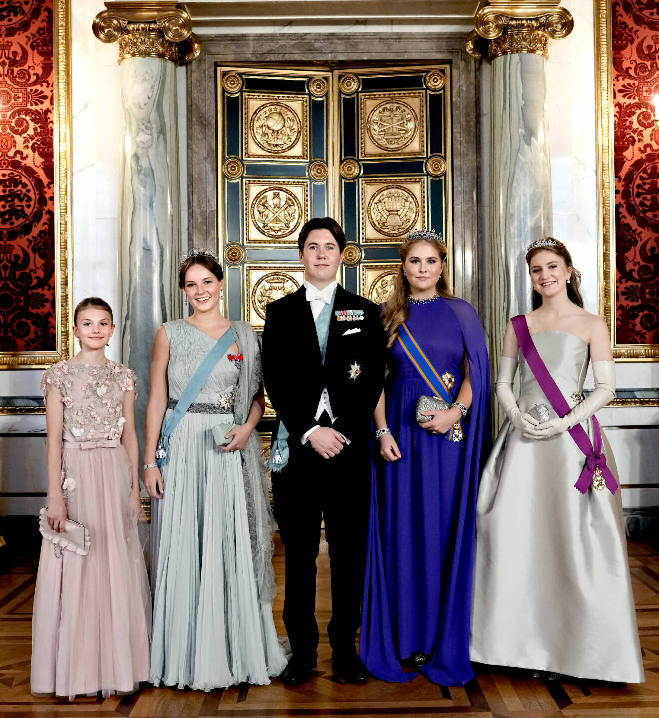 Prins Christian med prinsessan Estelle, prinsessan Ingrid Alexandra, prinsessan Catharina-Amalia och prinsessan Elisabeth