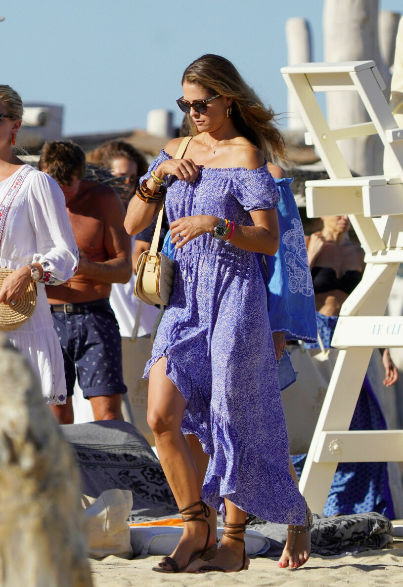 Den alltid så stilsäkra Madeleine visar upp strandstilen. Prinsessan Madeleine