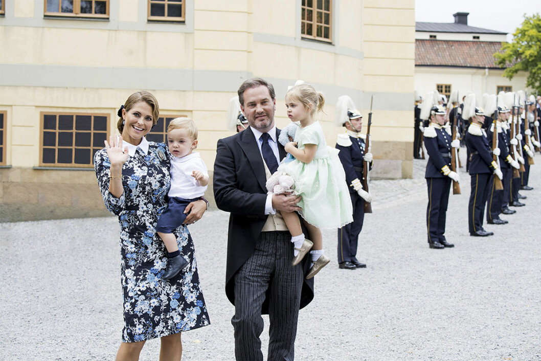 Madeleine och Chris får snart sitt tredje barn. Prinsessan Madeleine och Chris får snart sitt tredje barn.