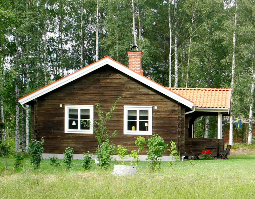 Detta är Hagafamiljens hemliga gömställe! En rejäl timmerstuga med kök, bad och flera rum. Familjen Westlings hus i Acktjära.