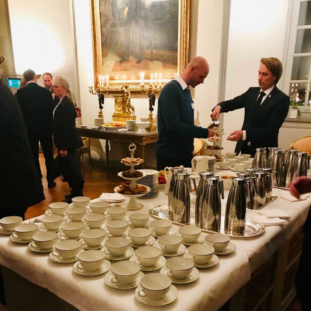Garanterat semmelfritt på Kungliga slottet, i alla fall om kungen får bestämma. Till kaffet brukar det bjudas på något så trevligt som gammeldags småkakor: När kungaparet bjuder på kaffe på Kungliga slottet brukar det bjudas på gammaldags småkakor.