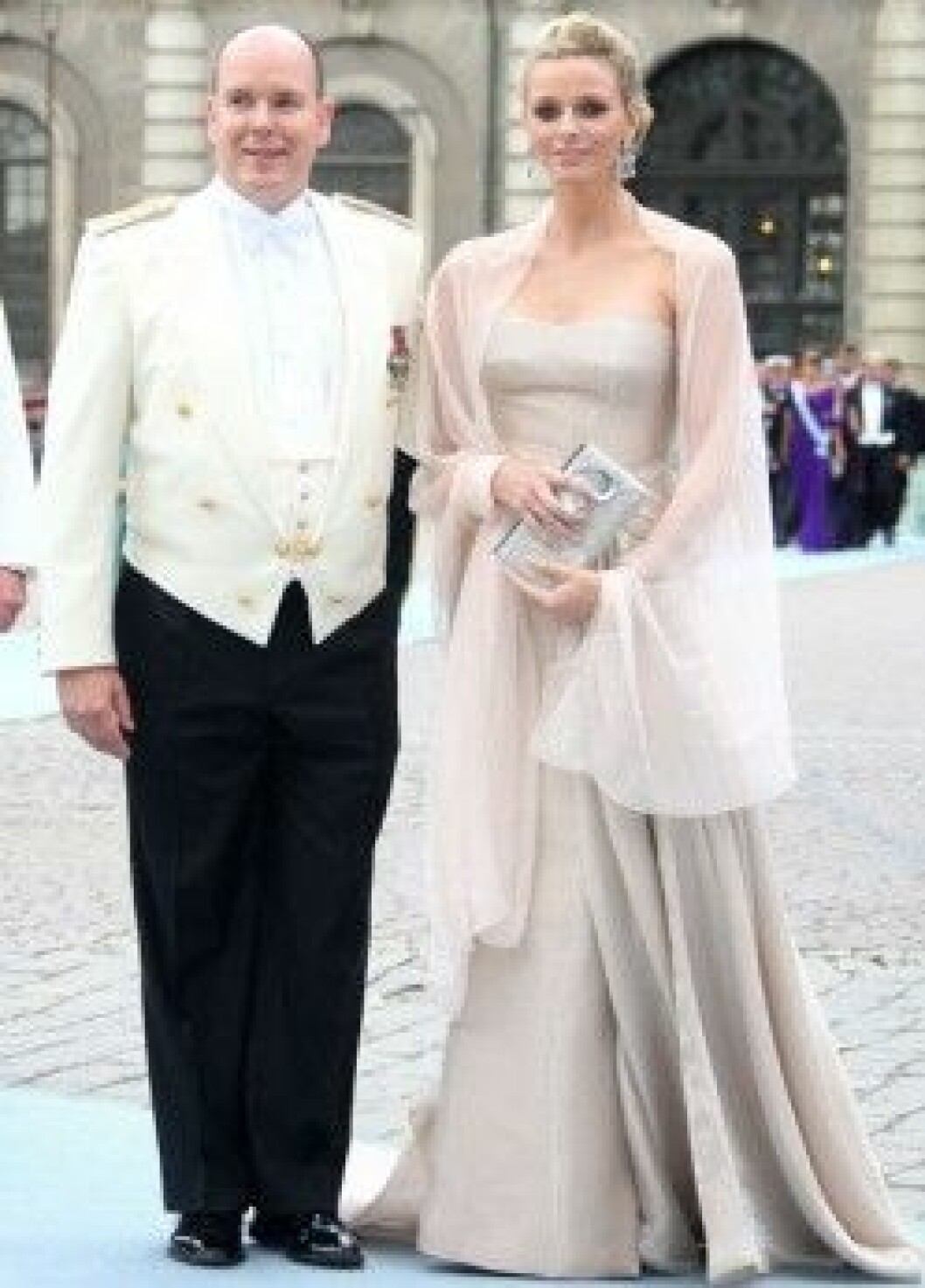 Furst Albert och Charlene på kronprinsessan Victorias bröllop. Furst Albert och Charlene på kronprinsessan Victorias bröllop.