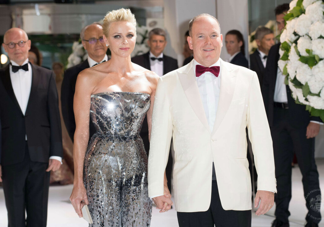 Håll med om att det hade varit så spännande att få se vår egen kronprinsessa mingla runt med det här über-glamourösa paret! Furst Albert och furstinnan Charlene.