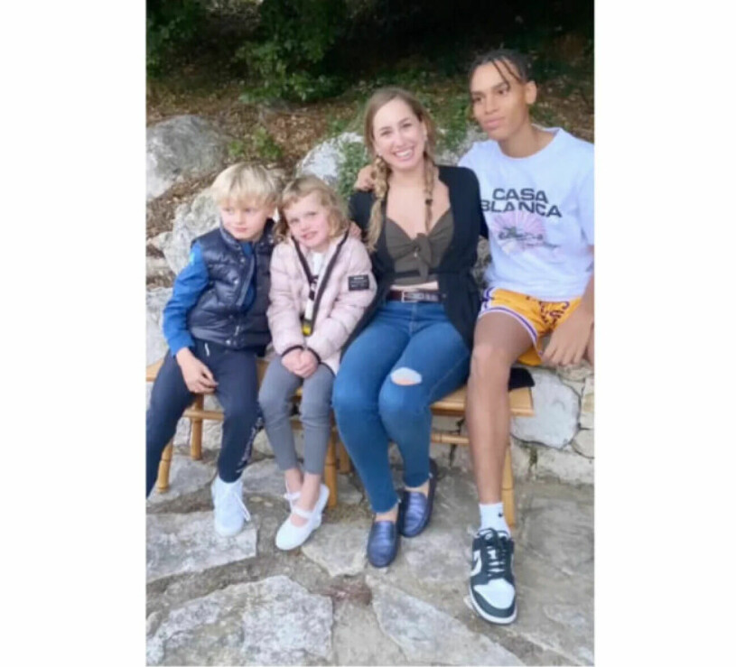 Tvillingarna Jacques och Gabriella, i dag 7 år, med sina halvsyskon Jazmin, 30, och Alexandre, 18. Prins Jacques, prinsessan Gabriella, Jazmin Grimaldi och Alexandre Grimaldi-Coste