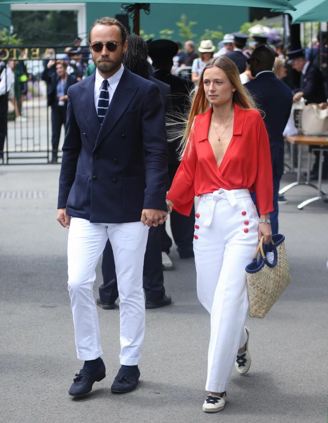 James Middleton och Alizee Thevenet på Wimbledon 2019. Stråväskan kommer från Soleil Bazaar. James och Alizee