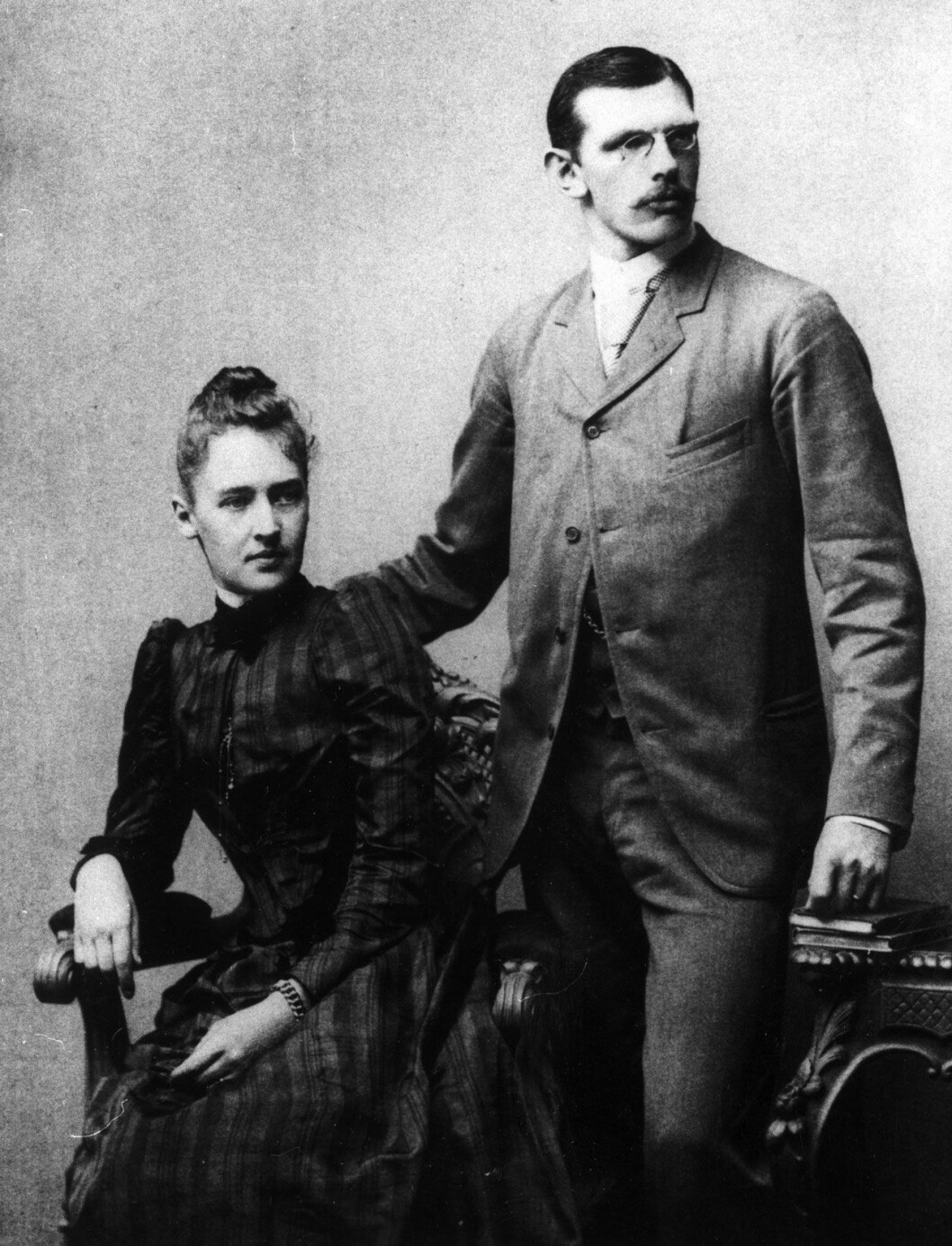 Amalia Wallenberg, som fått en kötträtt uppkallad efter sig, var gift med Marcus Wallenberg. Amalia Wallenberg, som fått en kötträtt uppkallad efter sig, var gift med Marcus Wallenberg.