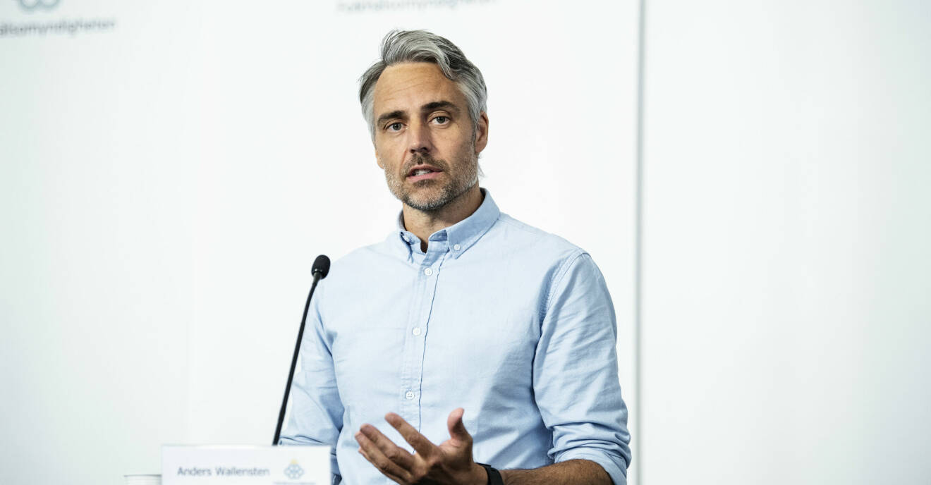 Anders Wallensten på en presskonferens
