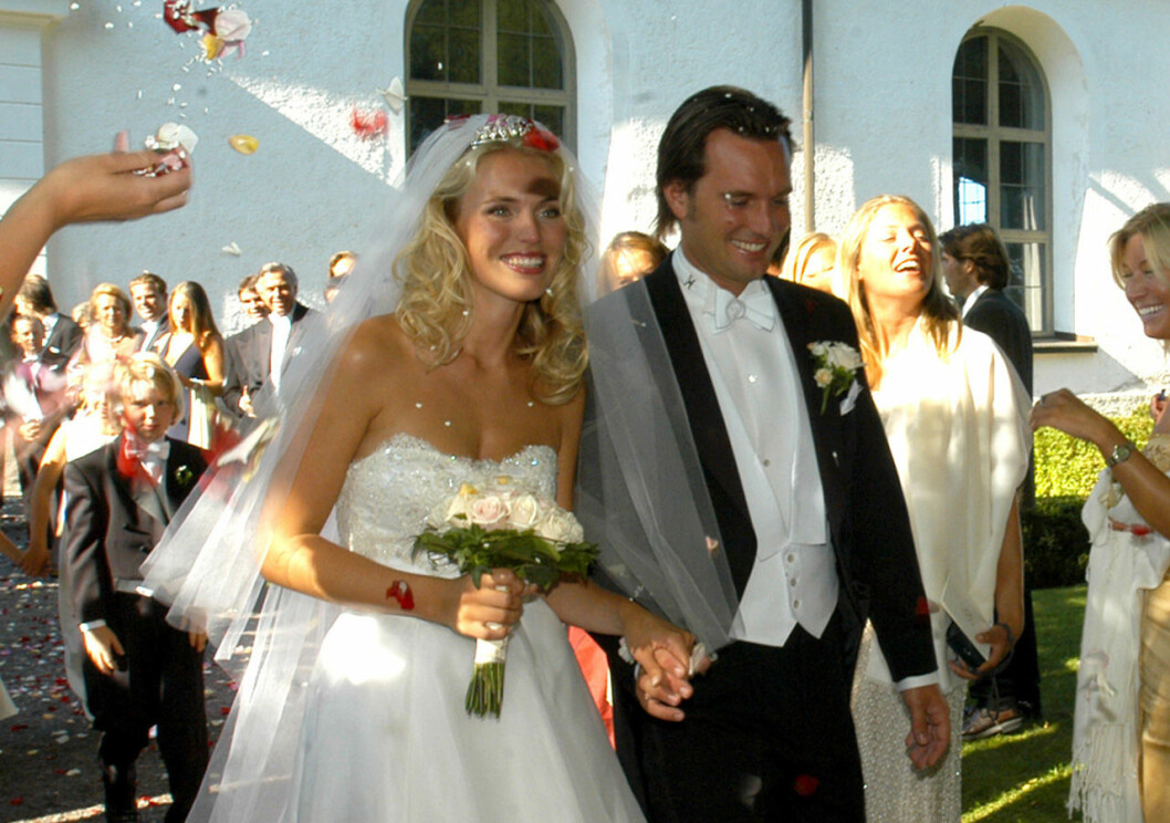Andrea och Niclas gifte sig vid släkten Brodins herrgård utanför Linköping 2003 – Victoria och Daniel var på plats!