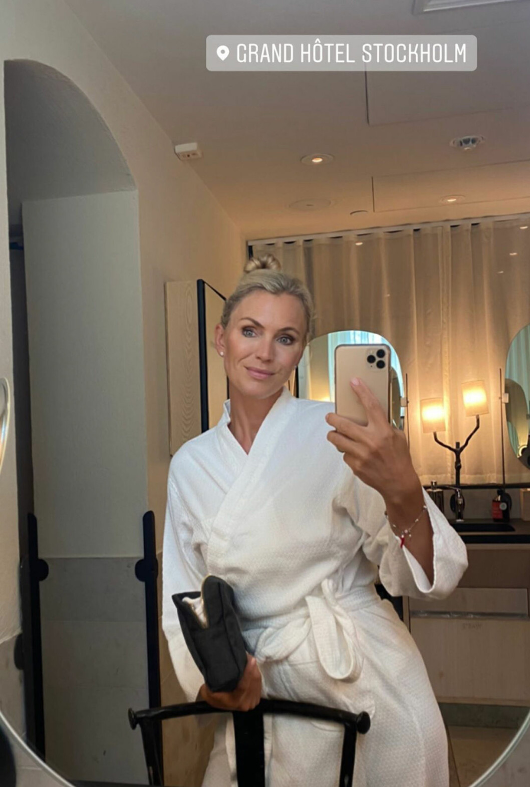 De omtänksamma vännerna hade bokat in Andrea på Grand Hôtels Spa. Andrea Brodin på sin möhippa - bild från hennes stories på Instagram.