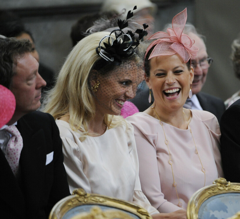 Andrea Brodin och Caroline Kreuger på Estelles dop 2012.