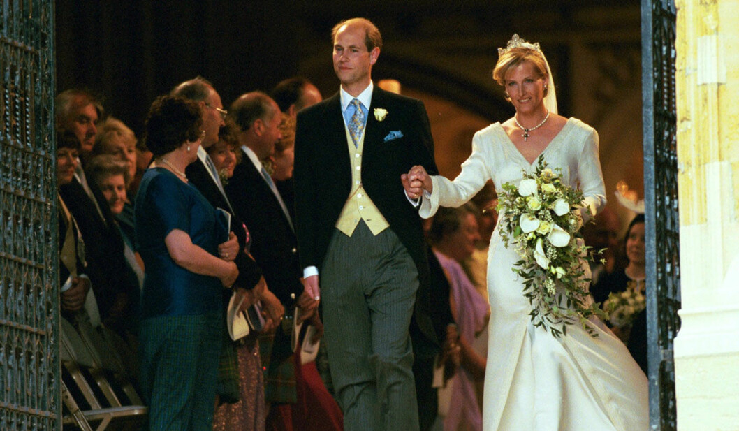 Prince Andrew och Sophies bröllop ägde rum i St George’s Chapel den 19 juni 1999. Prince Andrew och Sophies bröllop ägde rum i St George's Chapel den 19 juni 1999.