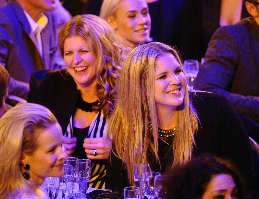 Filippa Rådin och Anja Pärson i publiken på QX-galan 2013