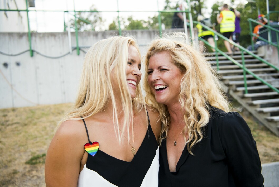 Vilket succépar! Anja Pärson och Filippa Rådin som skrattar