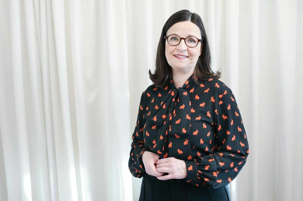 Anna Ekström i favoritblusen med kaniner – köpt på rea hos Anna Holtblad. Anna Ekström